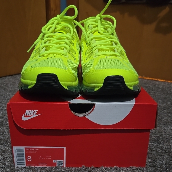 Nike Air Max 2013 Volt/Black-Cyber Men's Size 8 Women's Size 9.5 - Picture 2 of 9